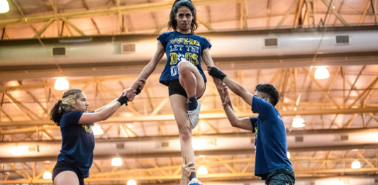 Cheerleading conquista público com estreia arrebatadora nos JUBs em Santa Catarina