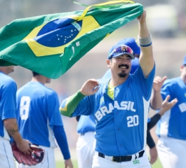 Beisebol brasileiro arrasa e conquista terceira vitória consecutiva no Pan-Americano de Santiago!