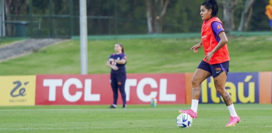 Brena, do Santos, é convocada para a seleção brasileira feminina de futebol e marca presença nos amistosos contra o Canadá!